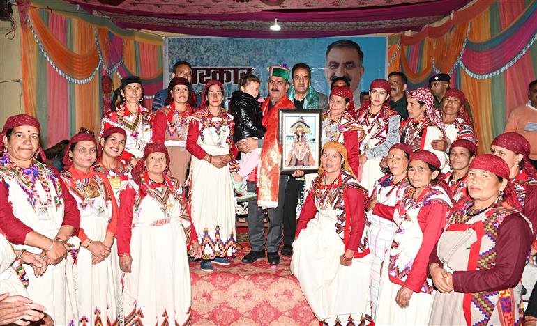 CM participates in the ‘Sarkar Gone’s Dwarf’ program in Baga-Sarhan